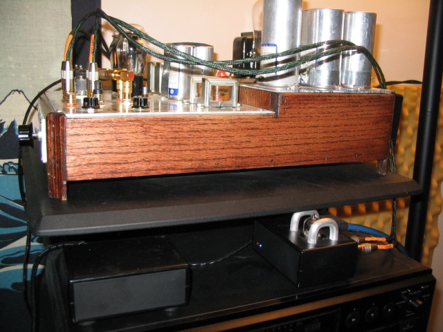 The preamp shares the stage with Paul's Scott Nixon TubeDac and 3Xac PS--a very nice sounding unit.