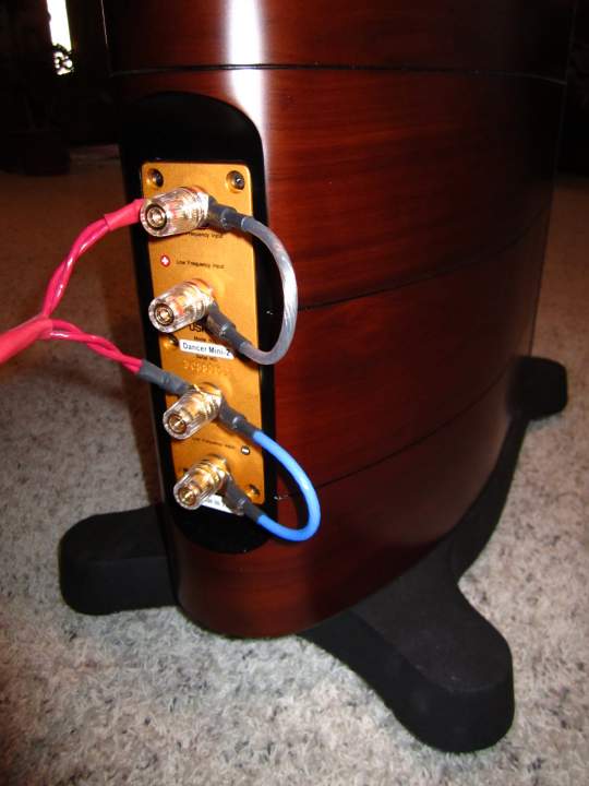 Usher Mini Dancer Two Binding Posts - Walnut