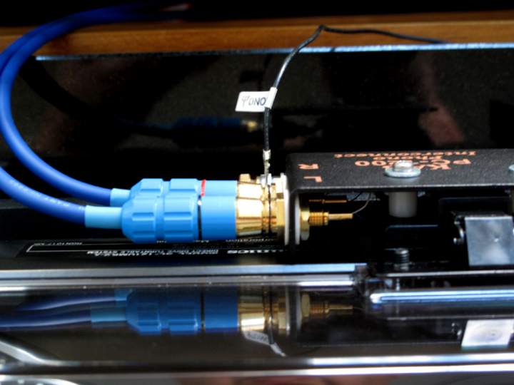 SL 1210-MK 2-rca-outs-box