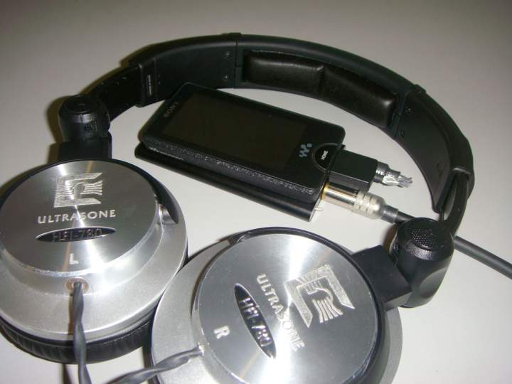 Sony X1060 :: Mogami recabled Ultrasone HFI-780 :: Headstage Arrow 12HE portable amp