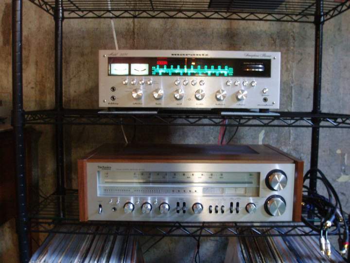 Marantz 2270; Technics SA-700
