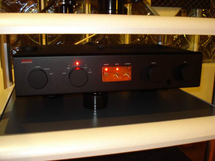 adcom preamp