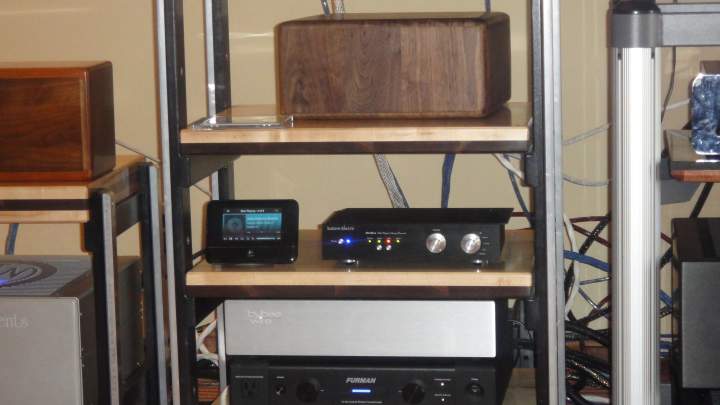 Bolder modified Squeeze Box Touch and Eastern Electric DAC with Sabre chip.