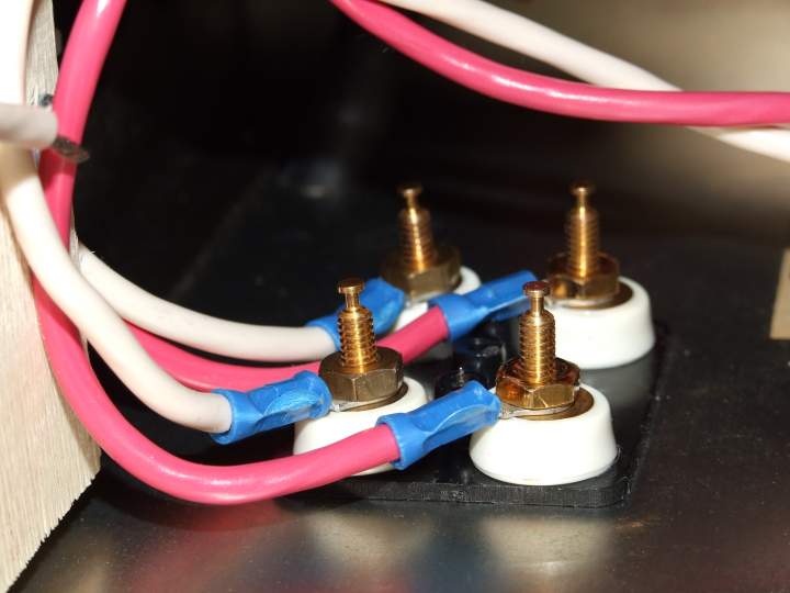 Speaker terminals/leads installed.