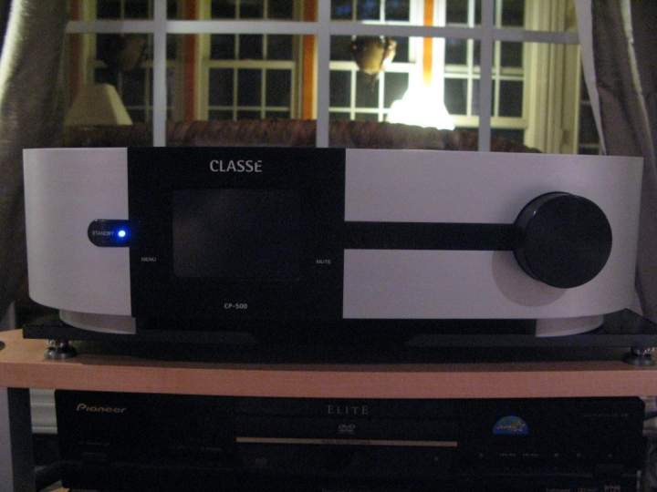 The Classé Audio Delta CP-500 Preamplifier
powered off. My first preamplifier now lives somewhere in Canada.
U can Lust 4Audio at http: /www.facebook.com/VTube Audio