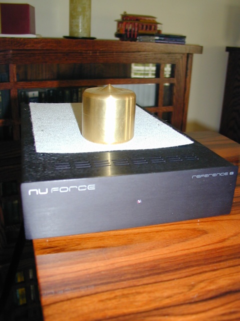 NuForce Reference 8 monoblock (100W)