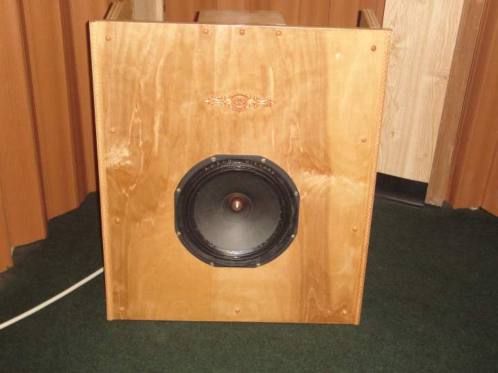 audio speakers 