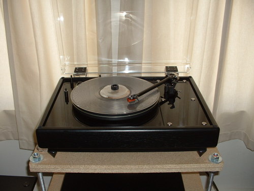 VPI HW-19 mk3 Rega rb300 tonearm, with heavy weight. Clear Audio Virtuoso wood