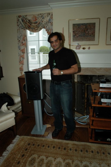 Shahid with Nice speakers