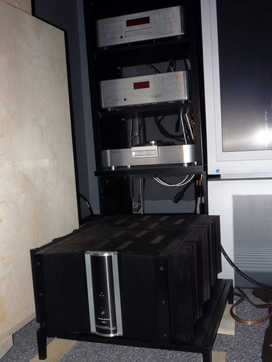 700cx on the floor