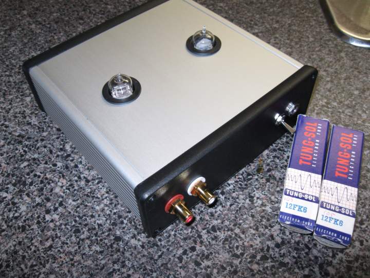 Millett Max Hybrid headphone amp rear