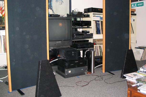 That's the ARC 150.2 digital on top of the AKSA (Mark's monster system speakers in front)