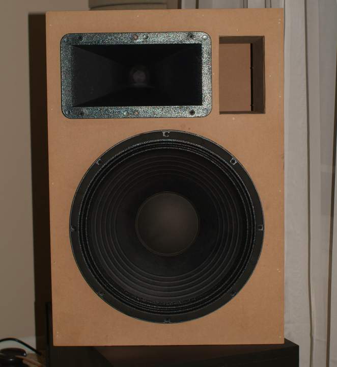 4Pi front