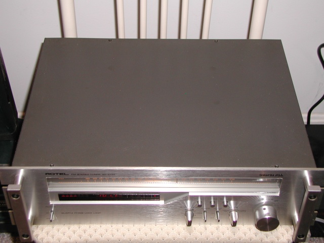 rotel rt-2100 - top