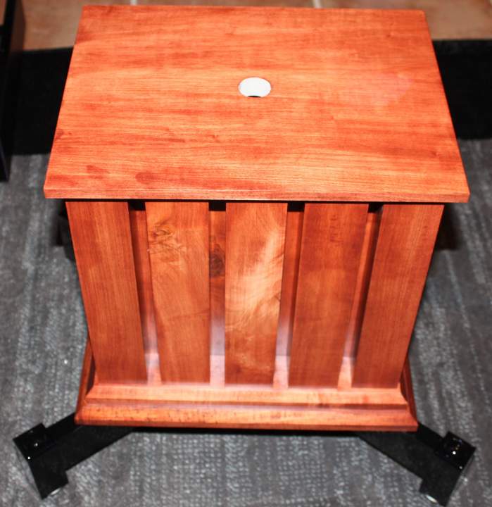 Audio Elegance Outrigger Risers with stand
