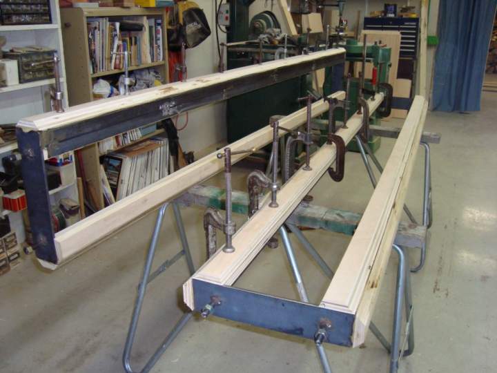 Acoustat in construction
