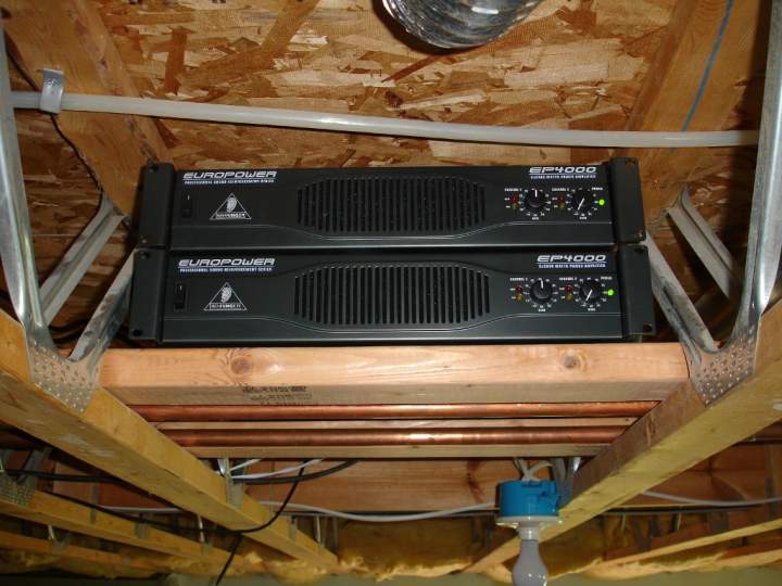 A pair of Behringer EP4000's driving my dual 18