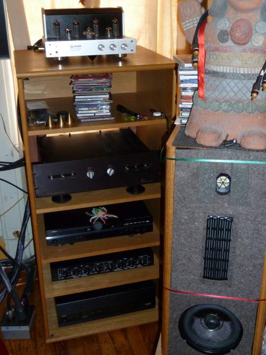 Current system: As of May 2011
Source. CAT pre. >Marchand Crossover> Jolida 102b (<320Hz), Adcom 555 (>320Hz)