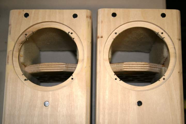 Front baffle with magnets
