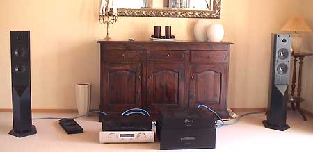 My set-up without the turntable. Custom-rack is being built