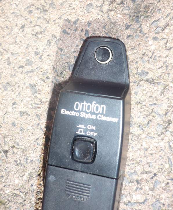 Ortofon Electronic Stylus Cleaner - Detail