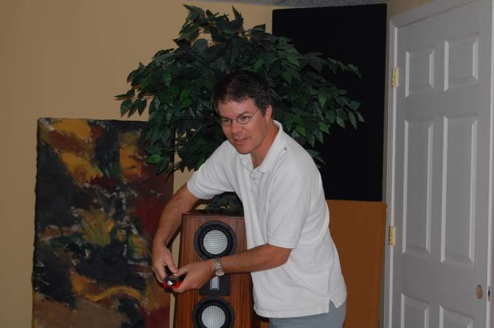 speaker measuring
