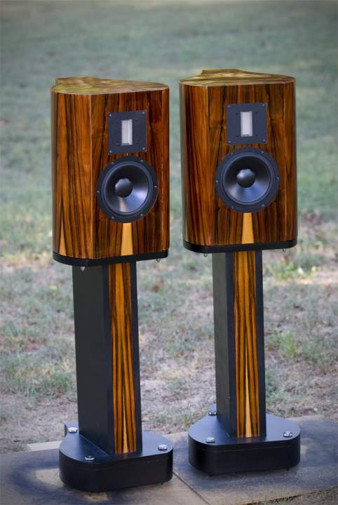 Another pair of Vapor Cirrus, Brazilian Rosewood with piano gloss finish.