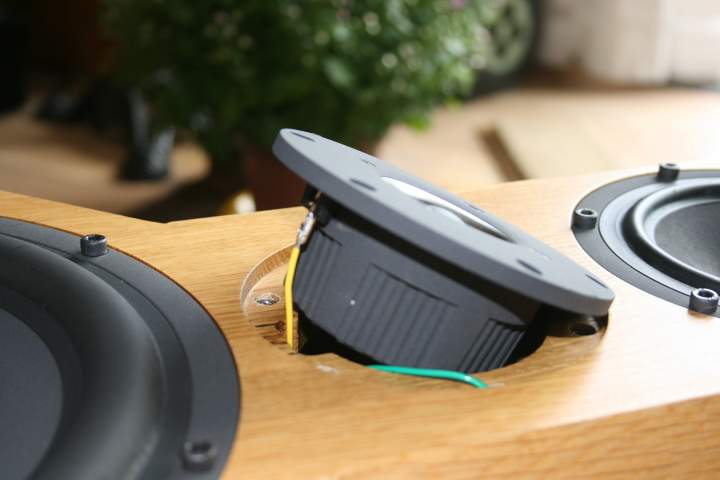Installing the new tweeter