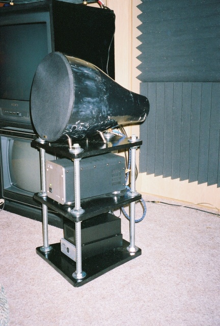 SM 6.9 Stand and Amps