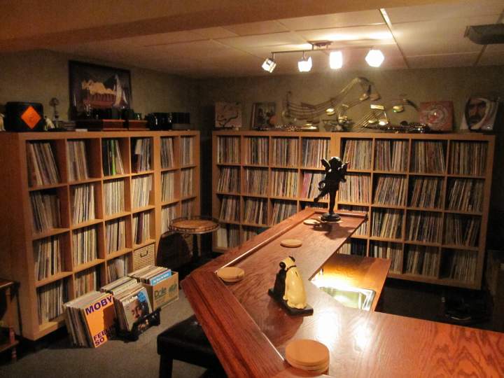 10-2011 Vinyl Library