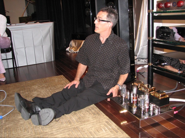 Joe Fratus (Art Audio) explains his creation