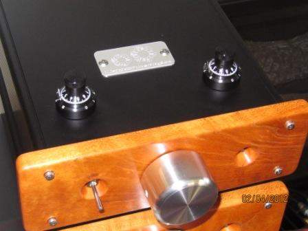 V4x2 showing xW2 Balance Controls -Option xW1 has one balance knob
