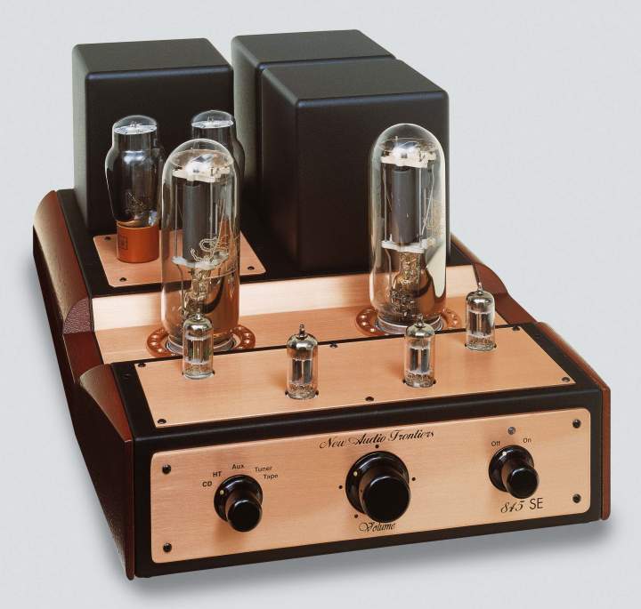 1 - 845 SE SPECIAL EDITION INTEGRATED AMPLIFIER