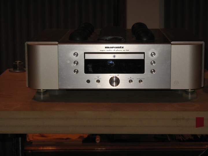 Under Marantz SACD Player
