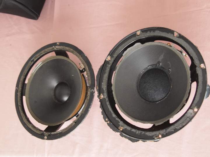 speakers front
