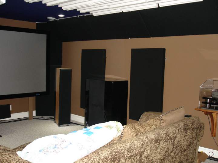Gik tritraps on wall ceiling and the superb Velodyne 1812 sub