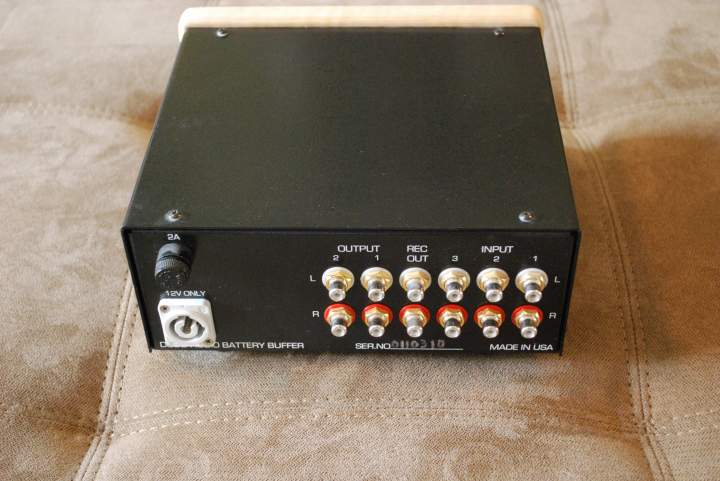 Dodd Audio Tube Buffer - Rear (3 inputs 2 outputs)