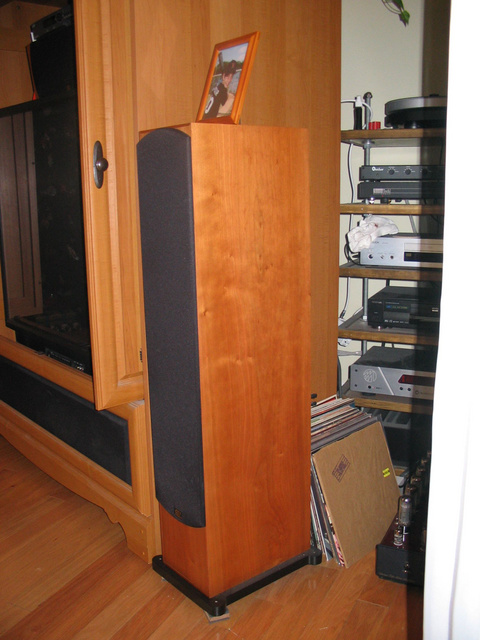 Monitor Audio GR 60 Right Speaker Side