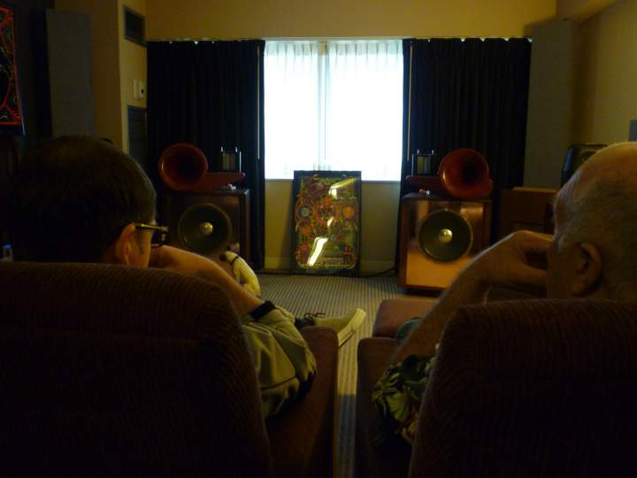 Southeast Michigan Audio Club (SMAC) room at AKFest 2012 featuring DIY speakers using Heil drivers from a pair of AMT-1 speakerrs (see Mwhell's room to find out what happened to the bass bins :^)).