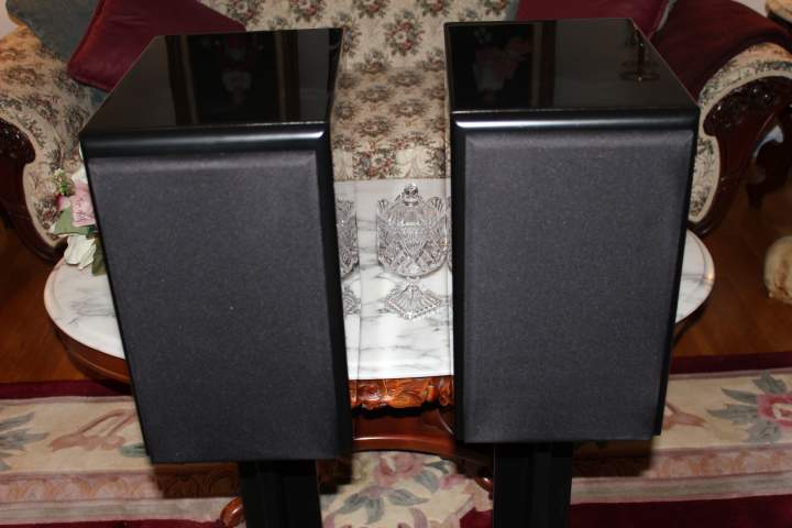 AV123 X-LS Encore - Grills on