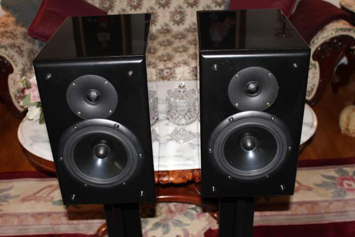 AV-123 X-LS Encores - Grills Off