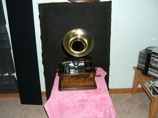 Edison Standard Phonograph, made in 1903 and works good.