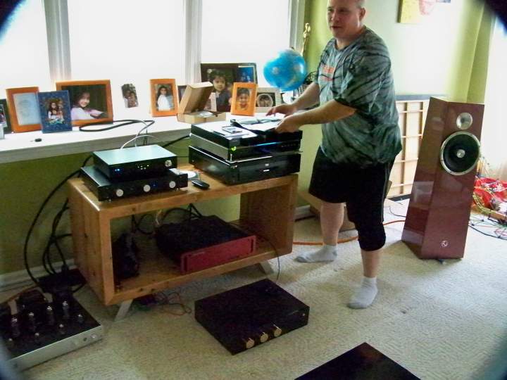 Tommy from Cherry Amps choosing some tunes for the Superfly's