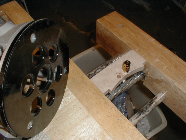 Cutting backplate for binding posts