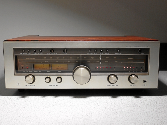 Luxman R-1050 Receiver