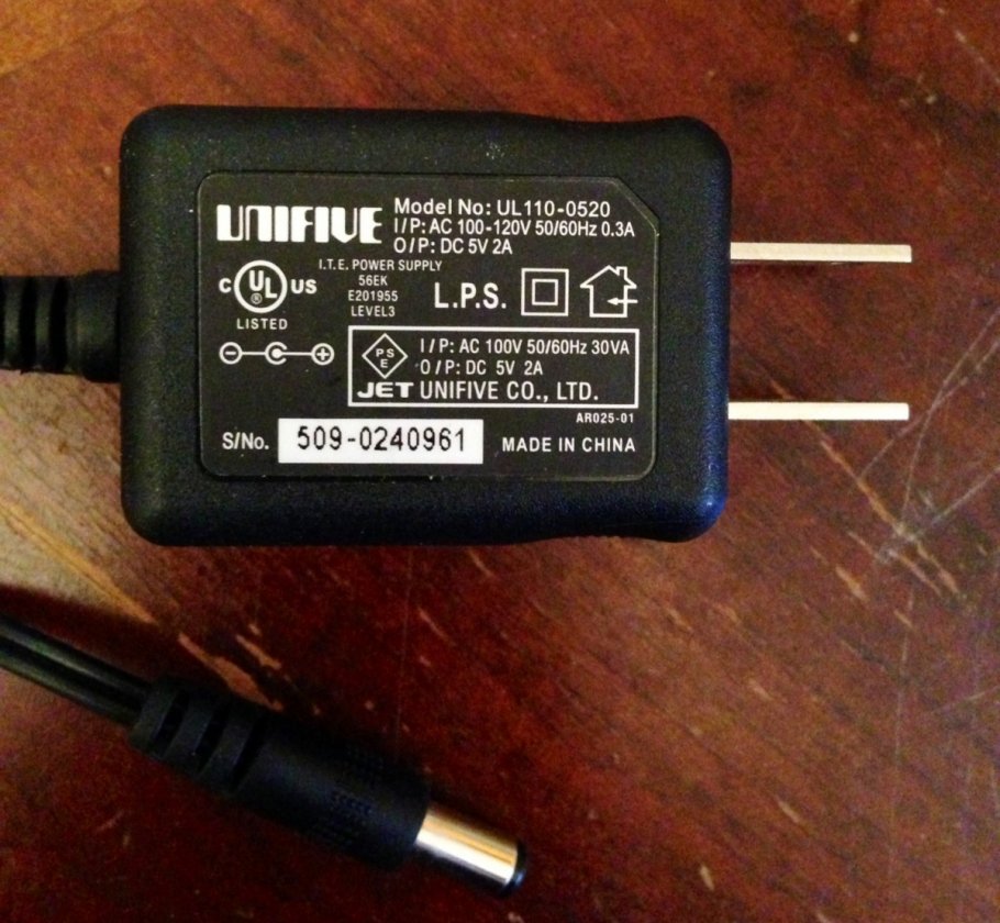 Squeezebox power adaptor