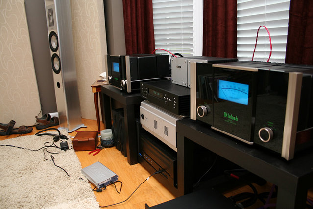 Gear Galore - The McIntosh 501 monos, with CI Audio D 200's and Butler in the middle, sitting on top of my Audio PC.