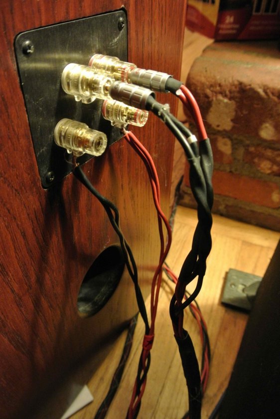 Additional speaker wire for active crossover setup