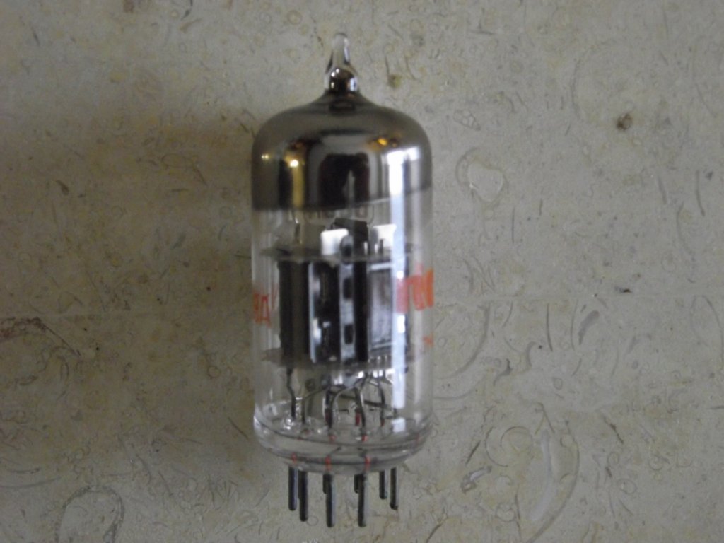 RCA-JAN 1970 NOS 6U8A