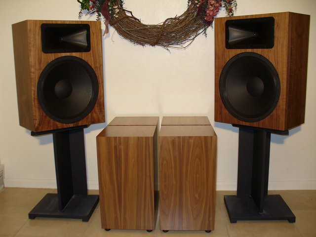 Planetarium Delta 15 six-piece speaker system
